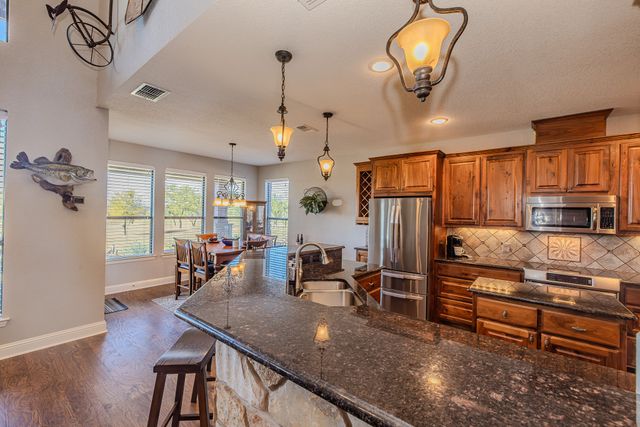 401 Frog Branch Court, Possum Kingdom Lake, TX 76449