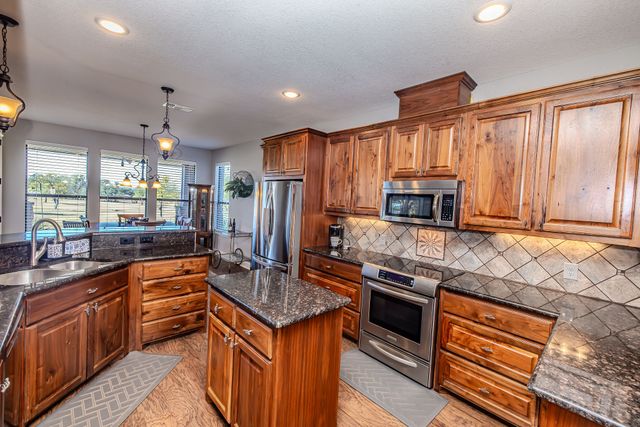 401 Frog Branch Court, Possum Kingdom Lake, TX 76449