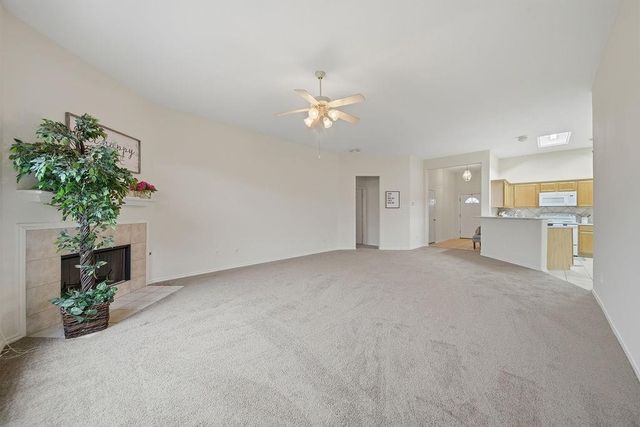 607 29th Avenue N, Texas City, TX 77590