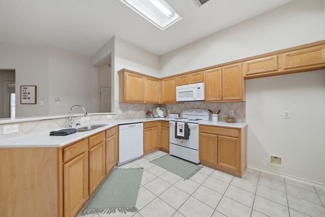 607 29th Avenue N, Texas City, TX 77590