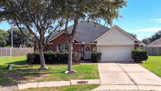 607 29th Avenue N, Texas City, TX 77590