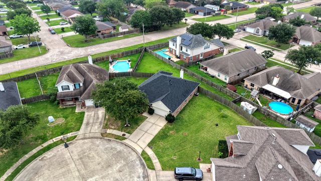 607 29th Avenue N, Texas City, TX 77590
