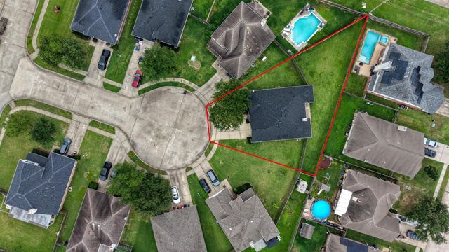 607 29th Avenue N, Texas City, TX 77590