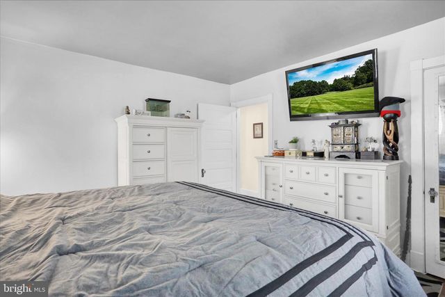 142 W PHILADELPHIA AVE, Boyertown, PA 19512