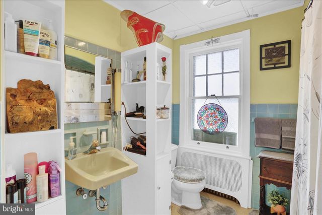 142 W PHILADELPHIA AVE, Boyertown, PA 19512