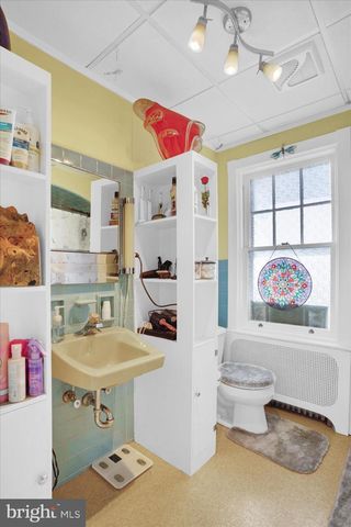 142 W PHILADELPHIA AVE, Boyertown, PA 19512