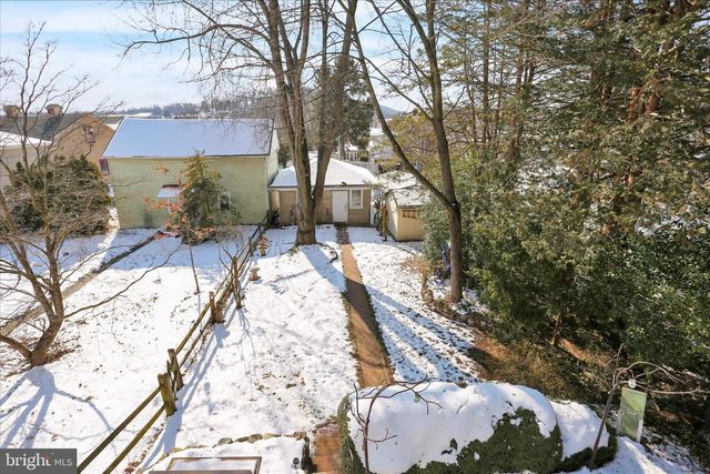 142 W PHILADELPHIA AVE, Boyertown, PA 19512