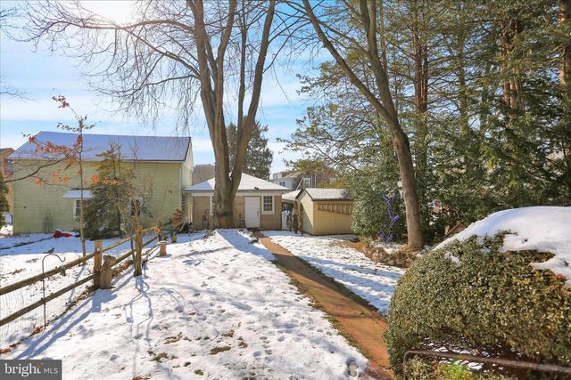 142 W PHILADELPHIA AVE, Boyertown, PA 19512