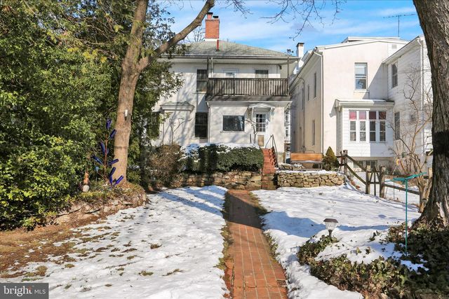 142 W PHILADELPHIA AVE, Boyertown, PA 19512