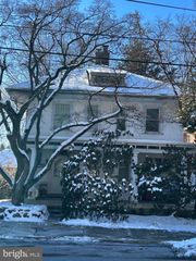 142 W PHILADELPHIA AVE, Boyertown, PA 19512