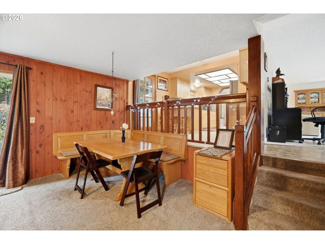 36305 YOCUM Loop, Sandy, OR 97055