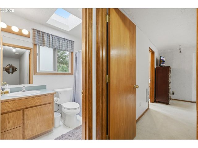 36305 YOCUM Loop, Sandy, OR 97055