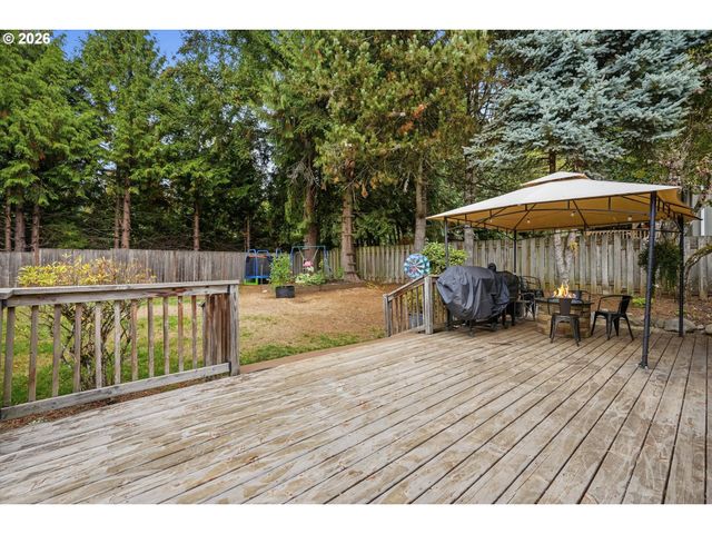 36305 YOCUM Loop, Sandy, OR 97055