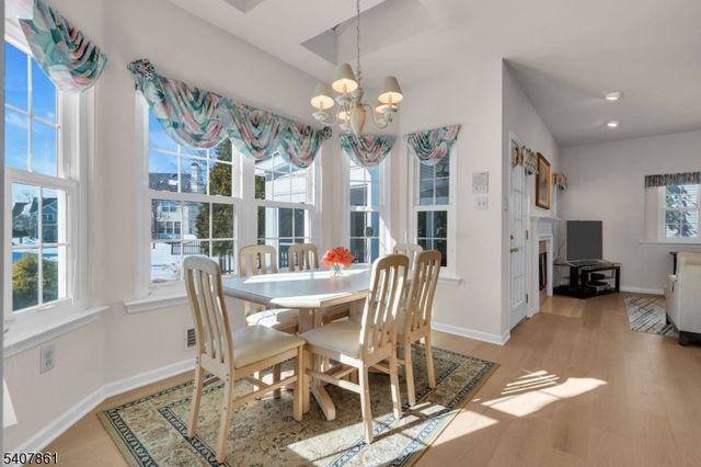 17 Craft Farm Dr, Bridgewater Twp., NJ 08807