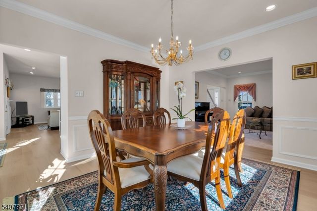 17 Craft Farm Dr, Bridgewater Twp., NJ 08807