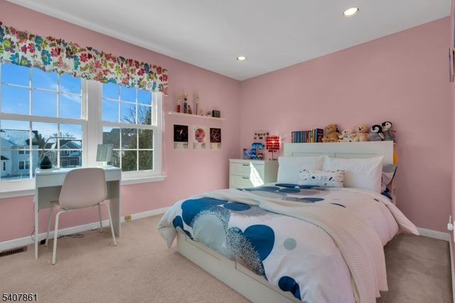 17 Craft Farm Dr, Bridgewater Twp., NJ 08807