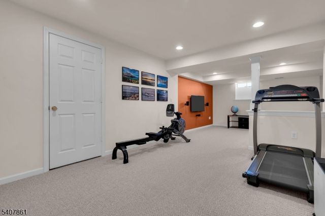 17 Craft Farm Dr, Bridgewater Twp., NJ 08807