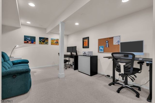 17 Craft Farm Dr, Bridgewater Twp., NJ 08807