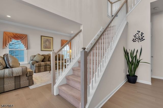 17 Craft Farm Dr, Bridgewater Twp., NJ 08807