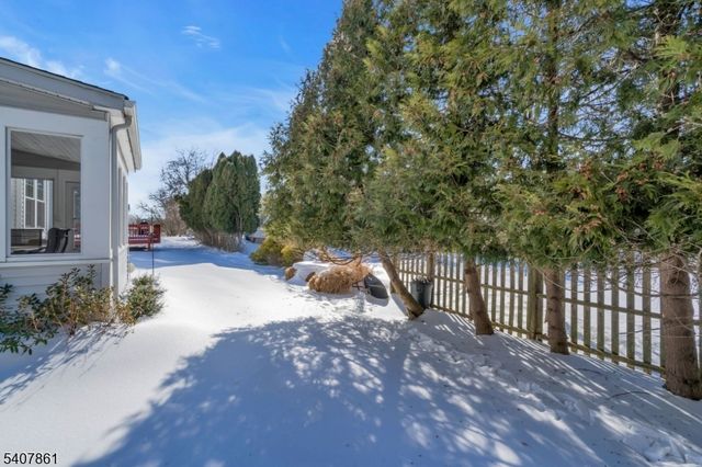 17 Craft Farm Dr, Bridgewater Twp., NJ 08807