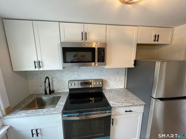 254 Corbin Avenue 3, New Britain, CT 06052