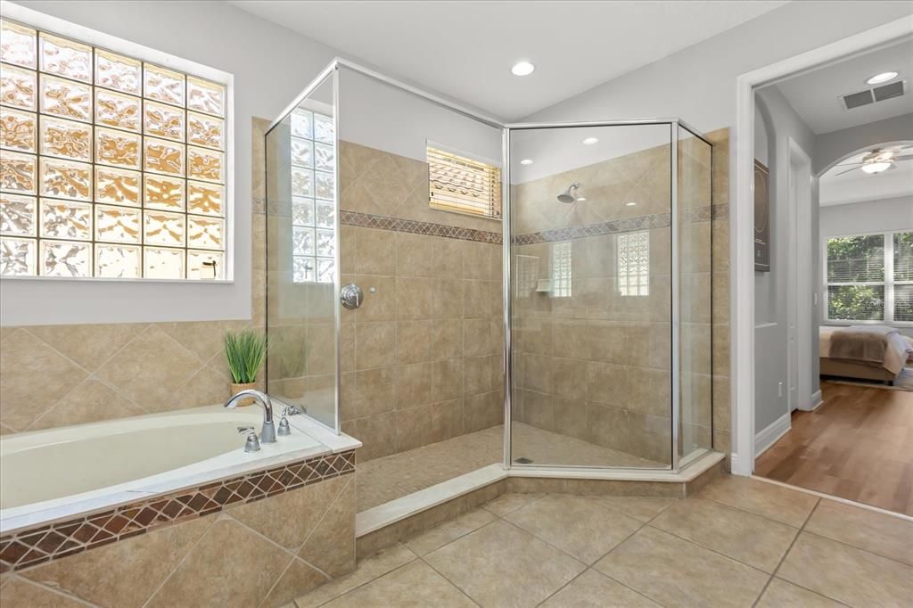 Image 21 of property listing at 8236 VIA BELLA NOTTE, Orlando, FL 32836