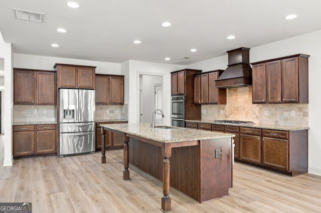1083 Garner Creek Drive SW, Lilburn, GA 30047