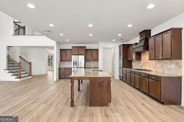 1083 Garner Creek Drive SW, Lilburn, GA 30047