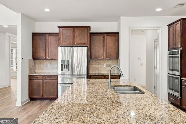 1083 Garner Creek Drive SW, Lilburn, GA 30047