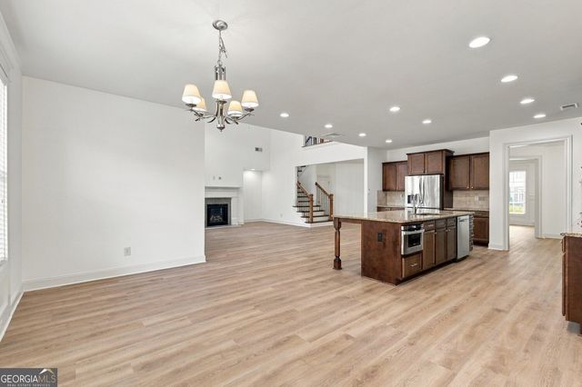 1083 Garner Creek Drive SW, Lilburn, GA 30047