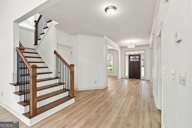 1083 Garner Creek Drive SW, Lilburn, GA 30047