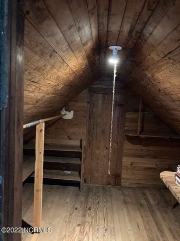 610 Jenkins Avenue, Maysville, NC 28555