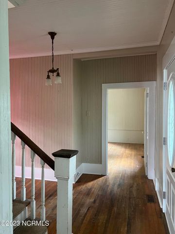 610 Jenkins Avenue, Maysville, NC 28555