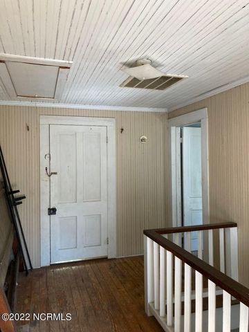 610 Jenkins Avenue, Maysville, NC 28555