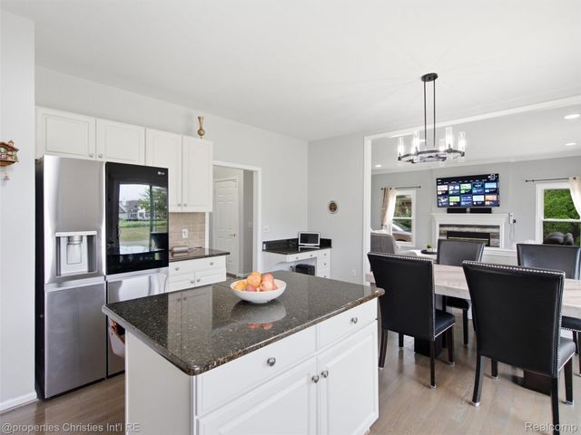 45478 Muirfield Drive, Canton Charter Township, MI 48188