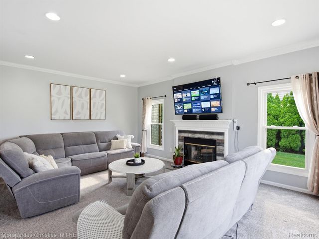 45478 Muirfield Drive, Canton Charter Township, MI 48188