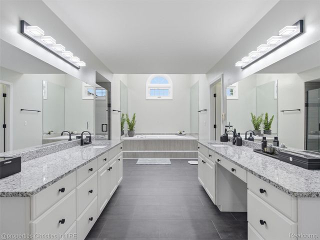 45478 Muirfield Drive, Canton Charter Township, MI 48188