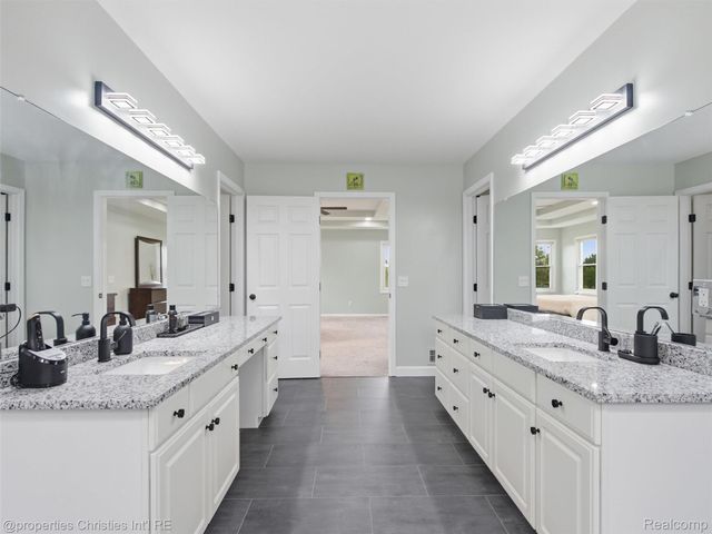 45478 Muirfield Drive, Canton Charter Township, MI 48188
