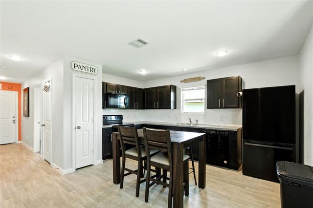 244 Road 5506, Cleveland, TX 77327