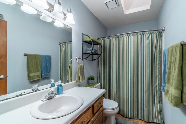 7217 Wood Meadows Lane, Fort Wayne, IN 46835