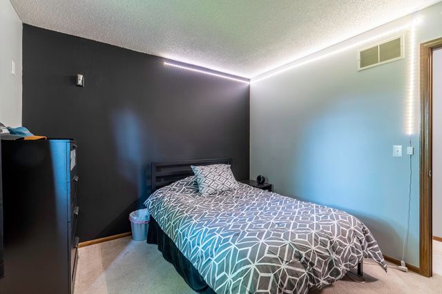 7217 Wood Meadows Lane, Fort Wayne, IN 46835