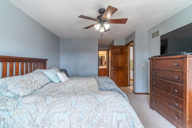 7217 Wood Meadows Lane, Fort Wayne, IN 46835