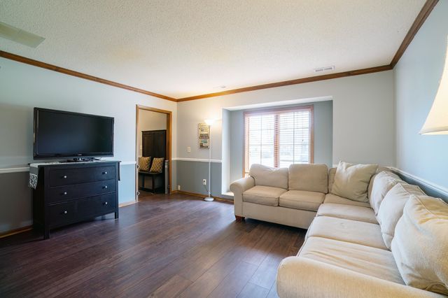 7217 Wood Meadows Lane, Fort Wayne, IN 46835
