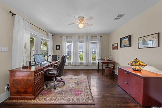 848 Washington St, Kerrville, TX 78028