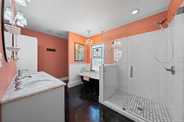 848 Washington St, Kerrville, TX 78028