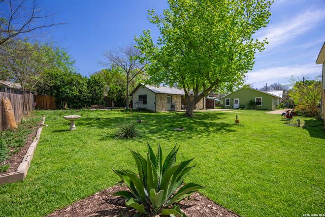 848 Washington St, Kerrville, TX 78028