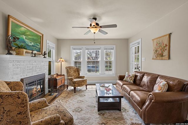 848 Washington St, Kerrville, TX 78028