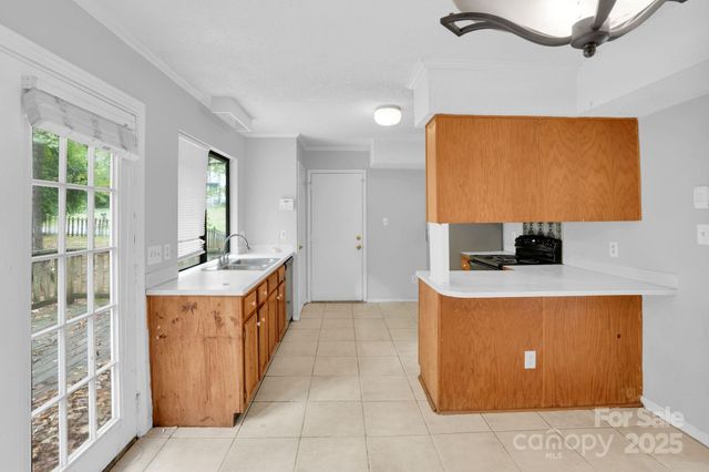 6223 Whitewater Drive, Charlotte, NC 28214