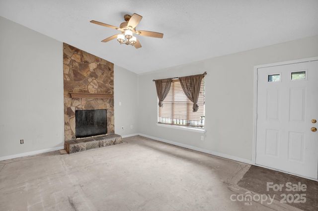 6223 Whitewater Drive, Charlotte, NC 28214