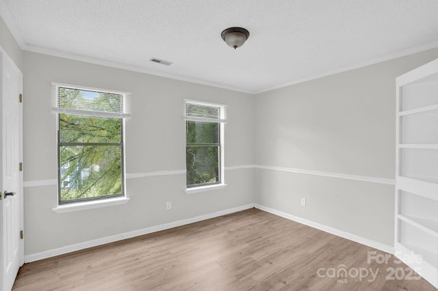 6223 Whitewater Drive, Charlotte, NC 28214